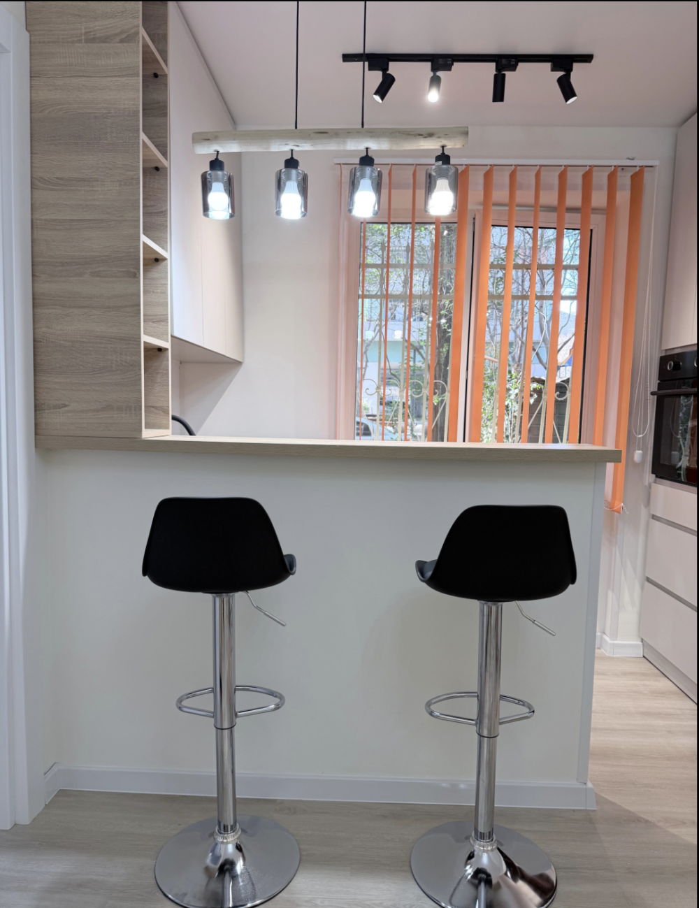 იყიდება 2 ოთახიანი ბინა დიღმის მასივში